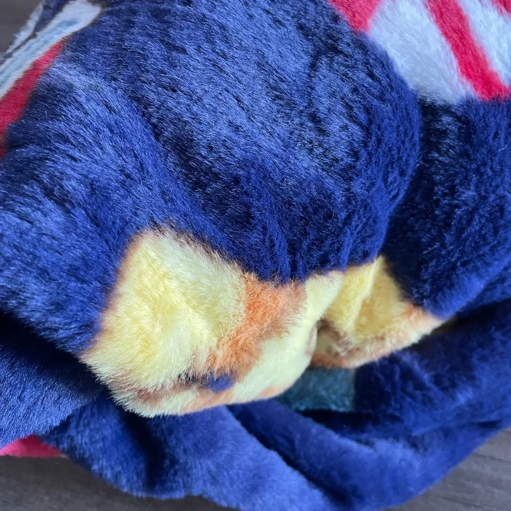 Bluey Holiday Print Throw Blanket Faux Fur Fleece Warm Winter Cozy Siblings NEW